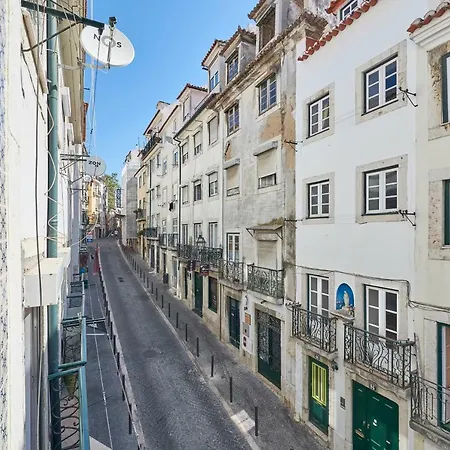 Alfama Holiday House *